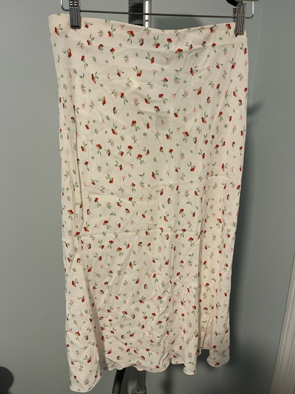 H&M Cream Midi Skirt with Red Floral Print